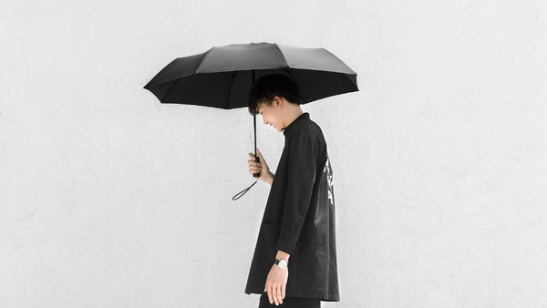 一键自动开合:MI 小米 推出 自动折叠雨伞_资讯
